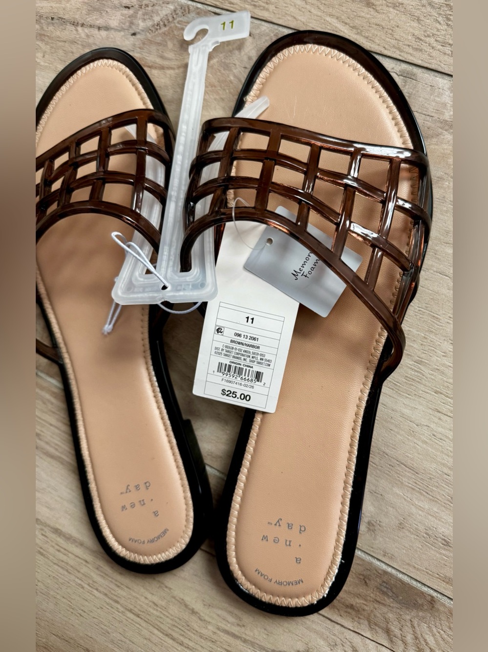 NWT a new day Tan Footbed with Dark Brown Lattice Slide Sandals - Women's Size11 - Picture 2 of 4